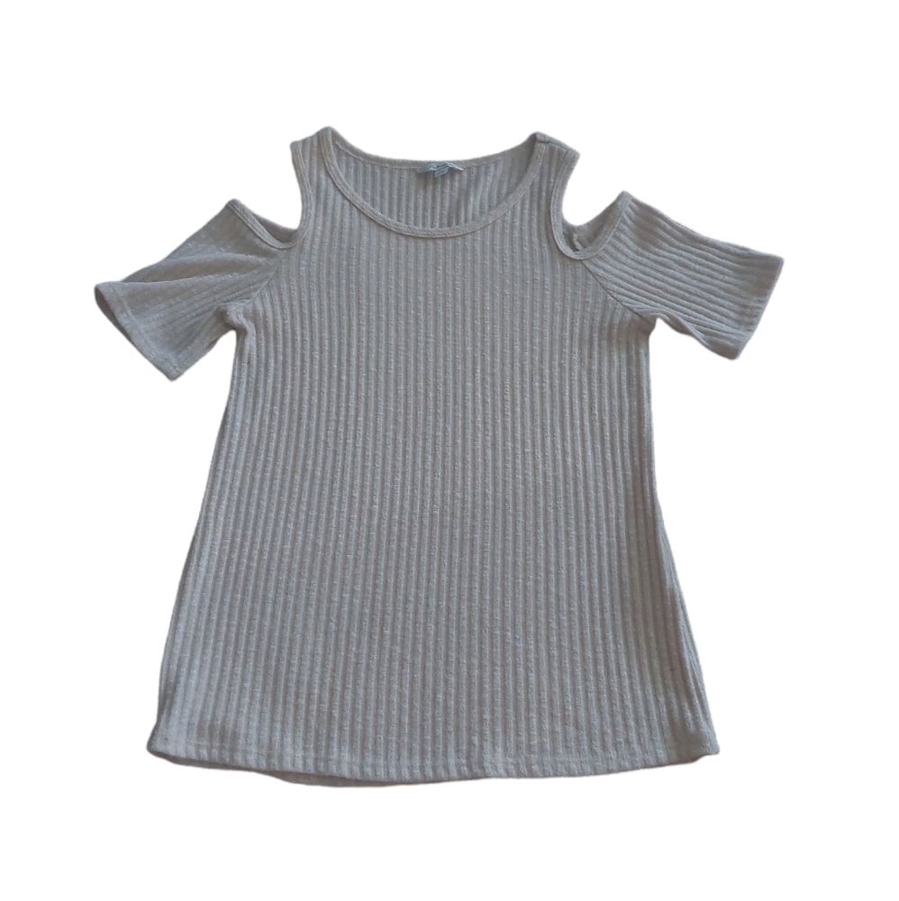 Cold shoulder top